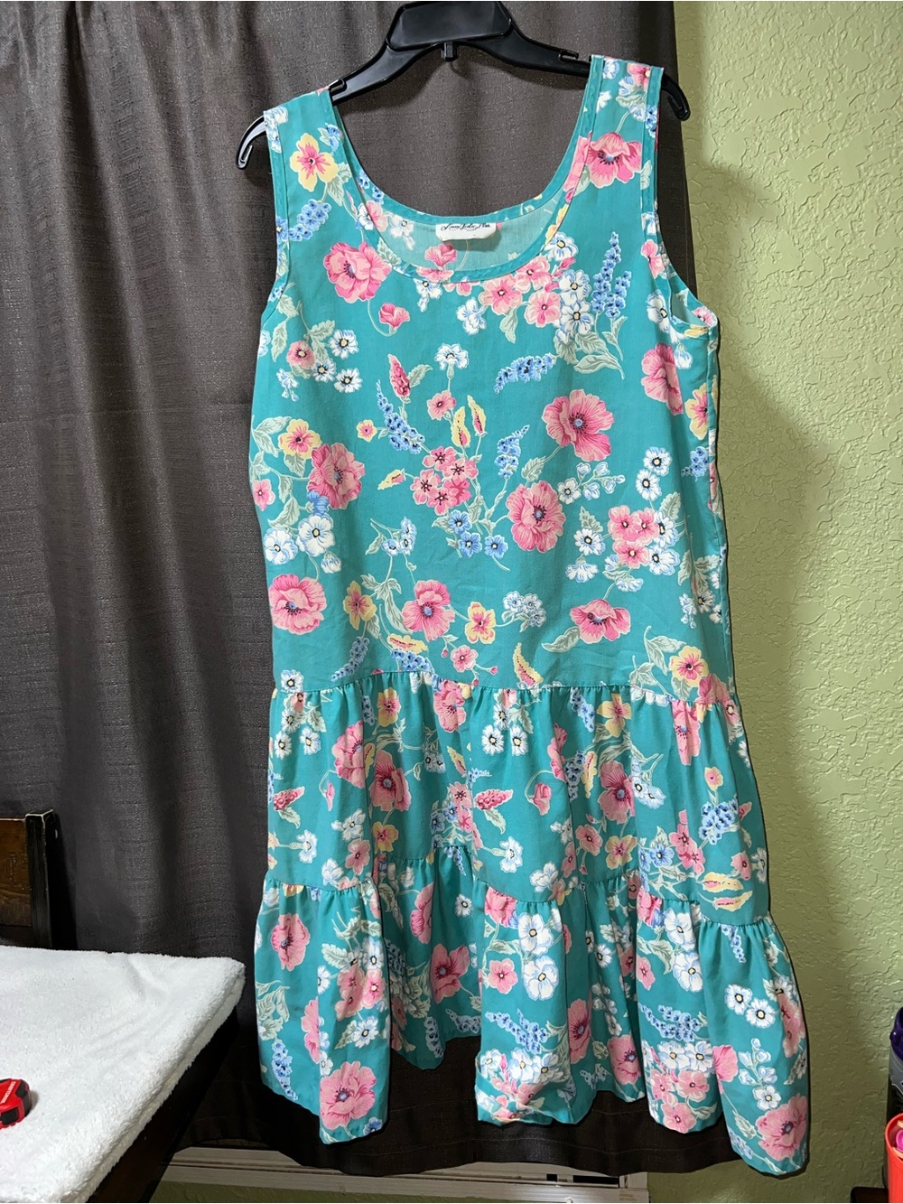 Vintage Floral Anne Leslie House Dress